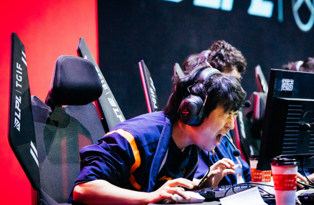  真实电竞再发文评scout事件 